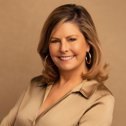 photo of Nina Easton